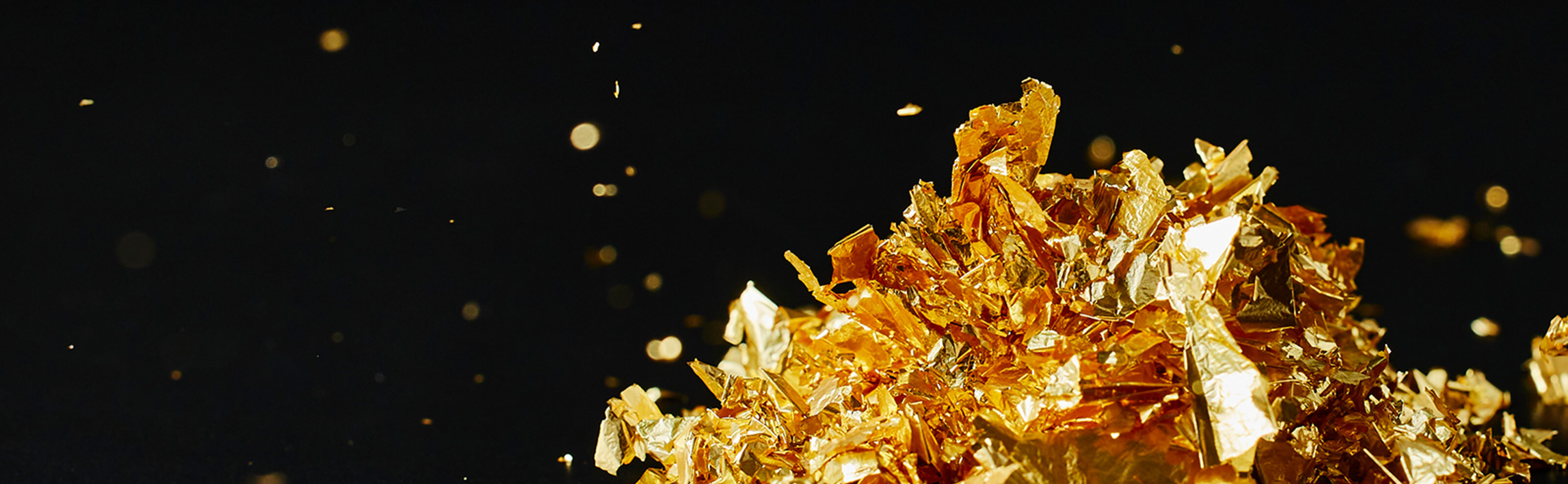 金箔・金粉が積み重ねられた様子